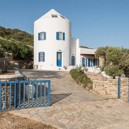 Marie-iphigenie Antiparos Città